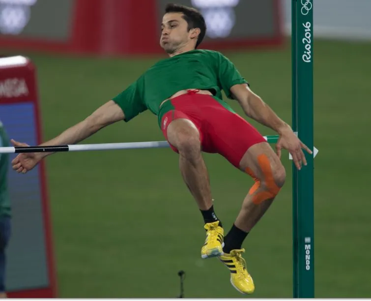 Édgar Rivera en calentamiento en Rio 2016