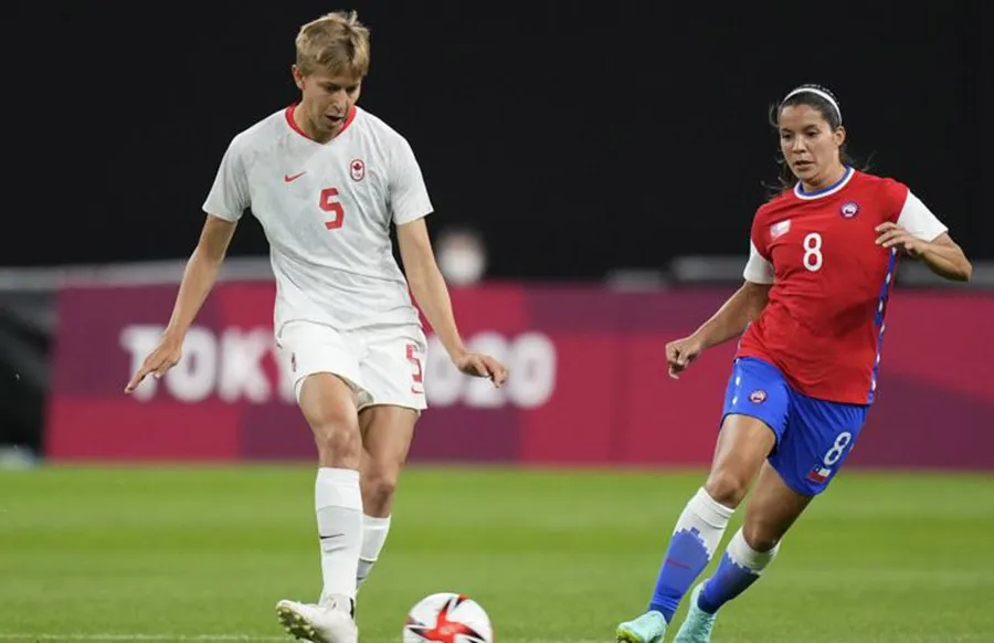 AP Quinn en juego ante Chile