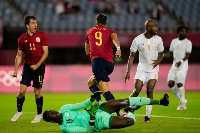 España venció a Costa de Marfil