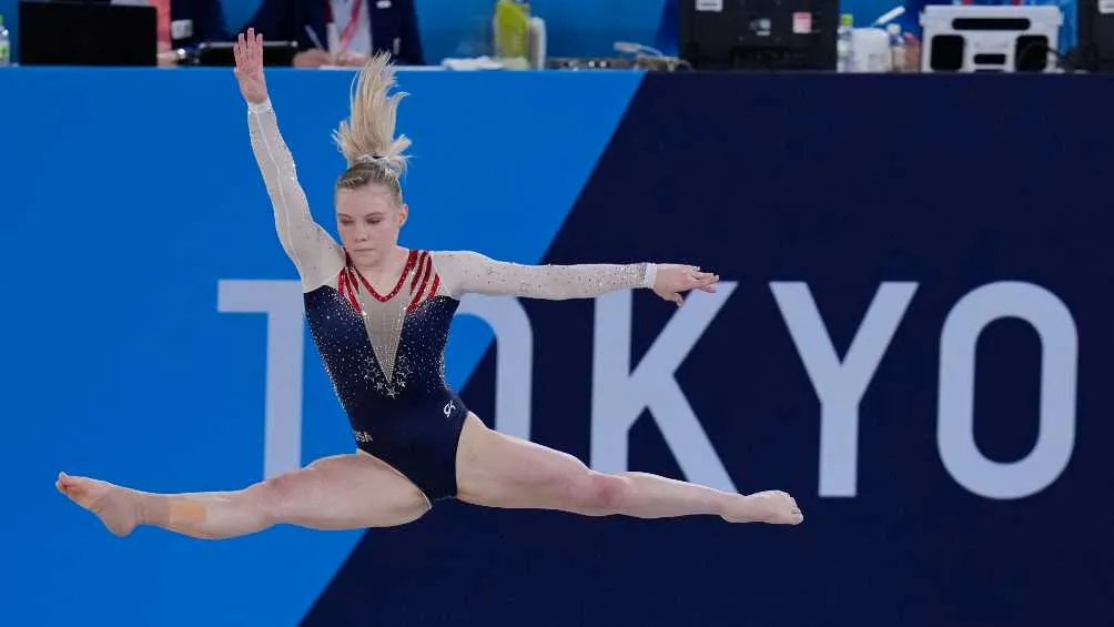 Jade Carey durante su competencia en Tokio 2020