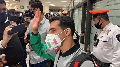 El clavadista a su regreso a México