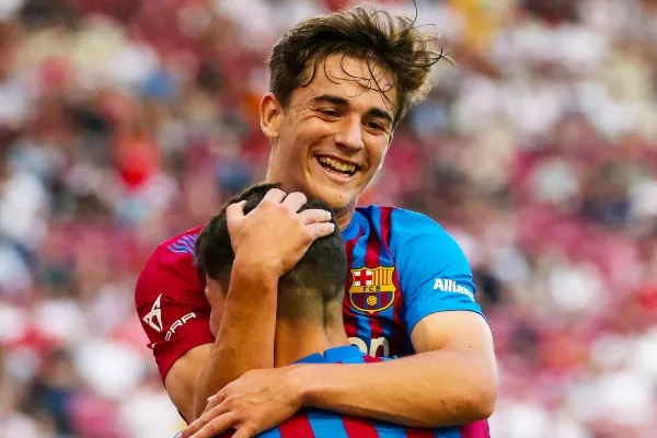 TWITTER @FCBarcelona_es Pablo 'Gavi' Páez Gavira celebra con el Barcelona