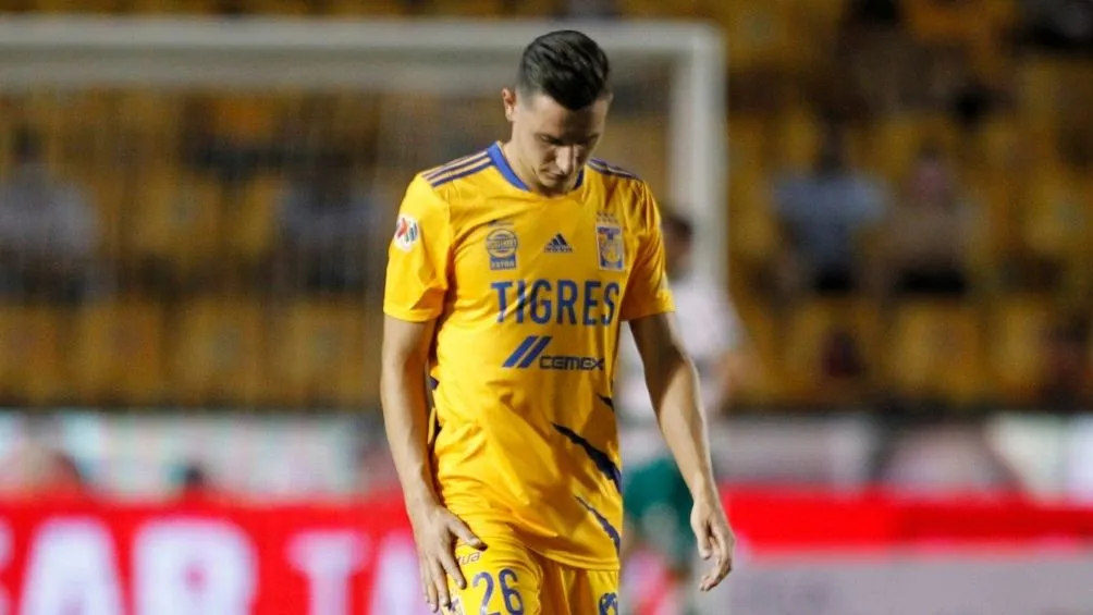 IMAGO7 Thauvin se fue expulsado