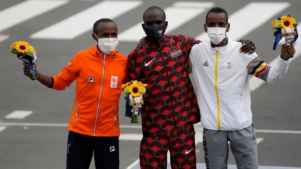 Los tres ganadores de medalla