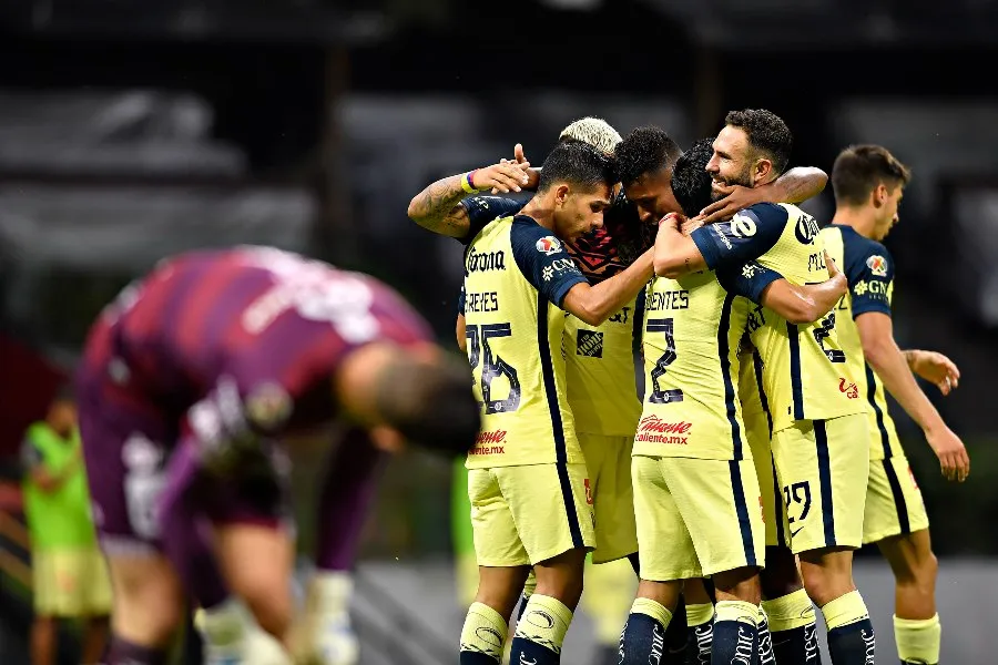 IMAGO7 Jugadores del América celebrando un gol