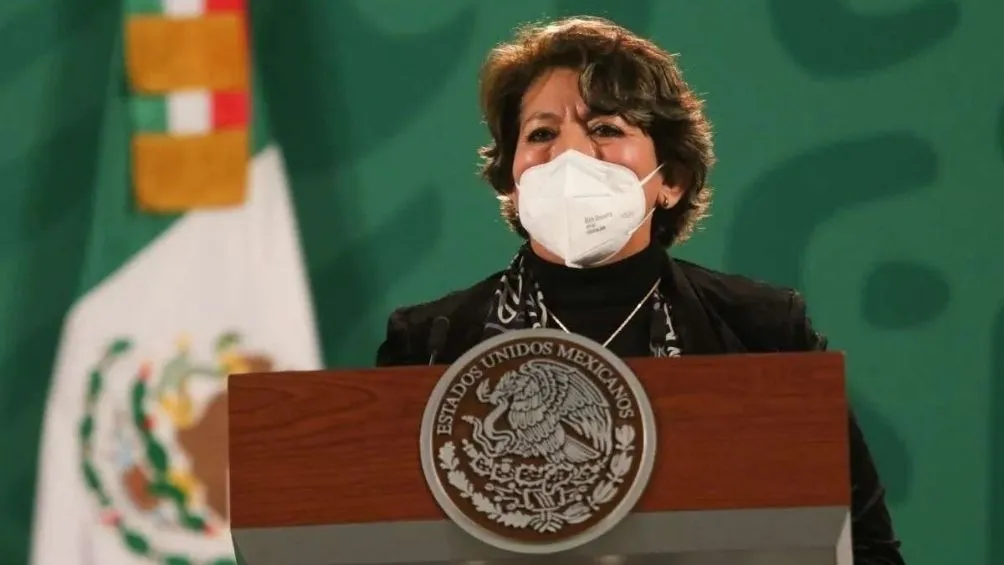 Delfina Gómez en conferencia