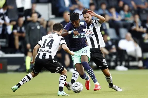 EFE PSV en acción frente al Heracles