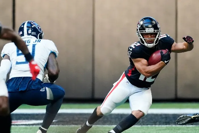 AP Atlanta Falcons en acción en la pretemporada