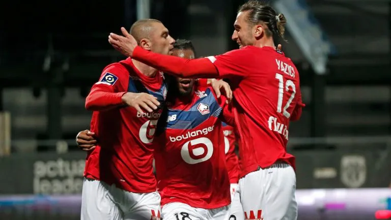 AP Lille en festejo de gol