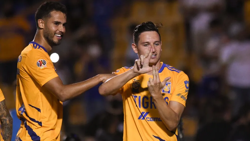 Thauvin en festejo con Tigres