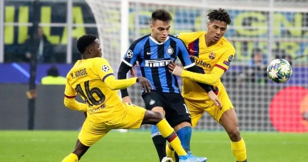EFE Lautaro Martínez en acción contra el Barcelona