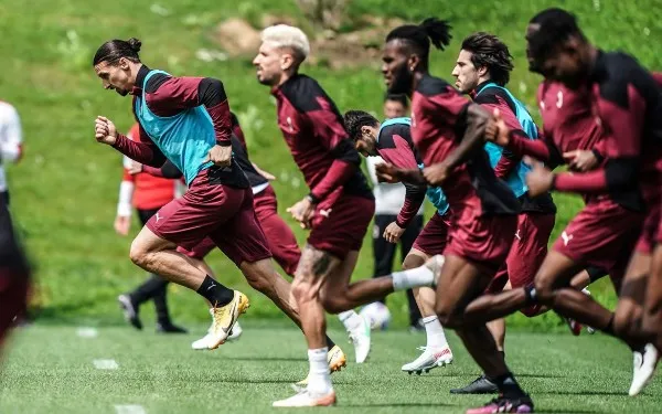 TWITTER @Ibra_official Zlatan Ibrahimovic durante entrenamiento con el Milan