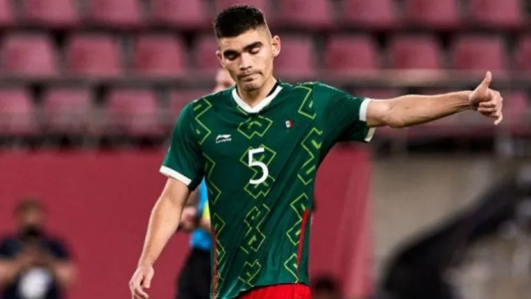 MEXSPORT Johan Vásquez en acción con el Tri