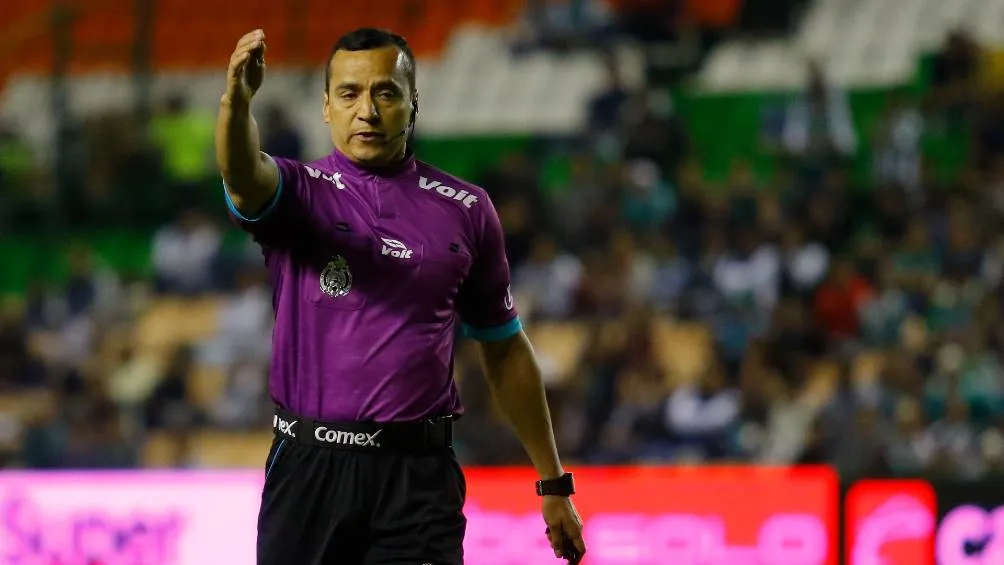 Miguel Ángel Flores en un partido