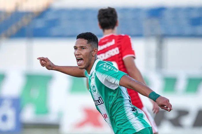 ESPECIAL Marcos Vinicios, en festejo de gol