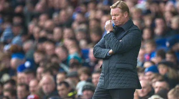 Koeman durante un partido