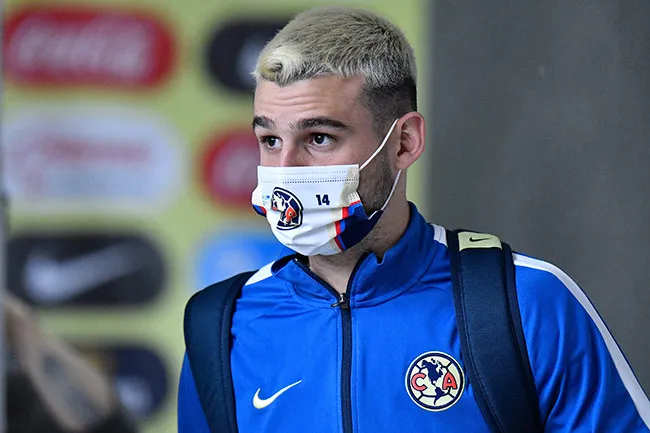 IMAGO7 Benedetti ingresa al Estadio Azteca