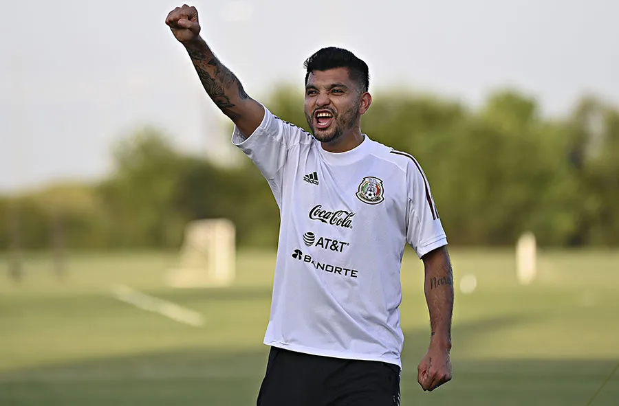Tecatito Corona llegaría entre lunes y martes para reportar con el Tri
