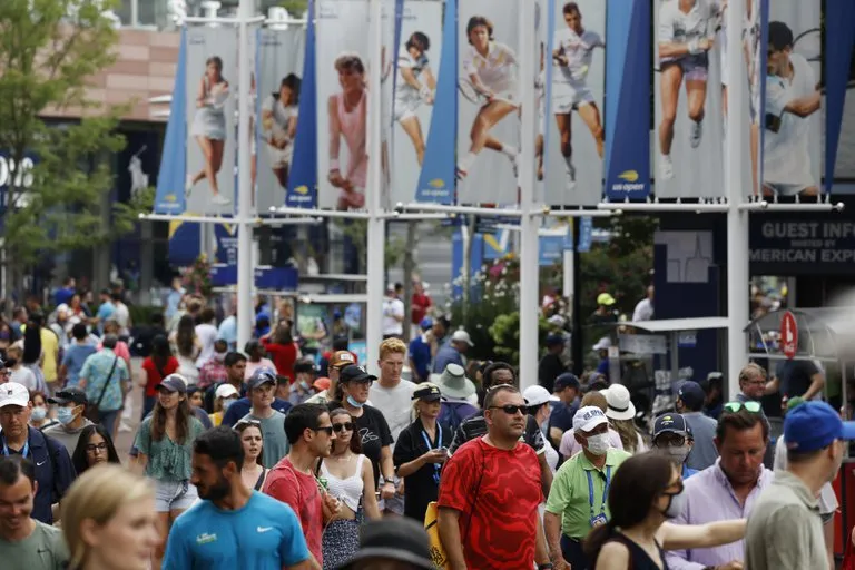 Filas para ingresar al Centro Nacional de Tenis Billie Jean King