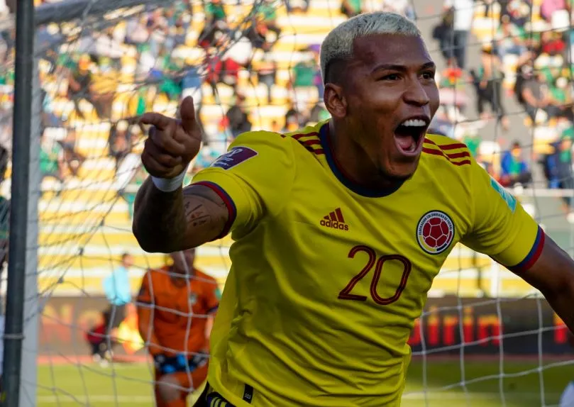 Roger, en festejo de gol