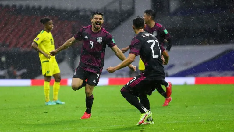 IMAGO7 Henry Martín en festejo con el Tri