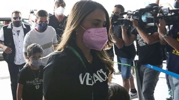 Antonela Roccuzzo junto con Messi