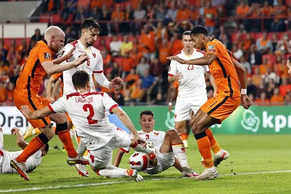 EFE Davy Klaassen y Cody Gakpo contra Montenegro en las Eliminatorias rumbo a Qatar 2022