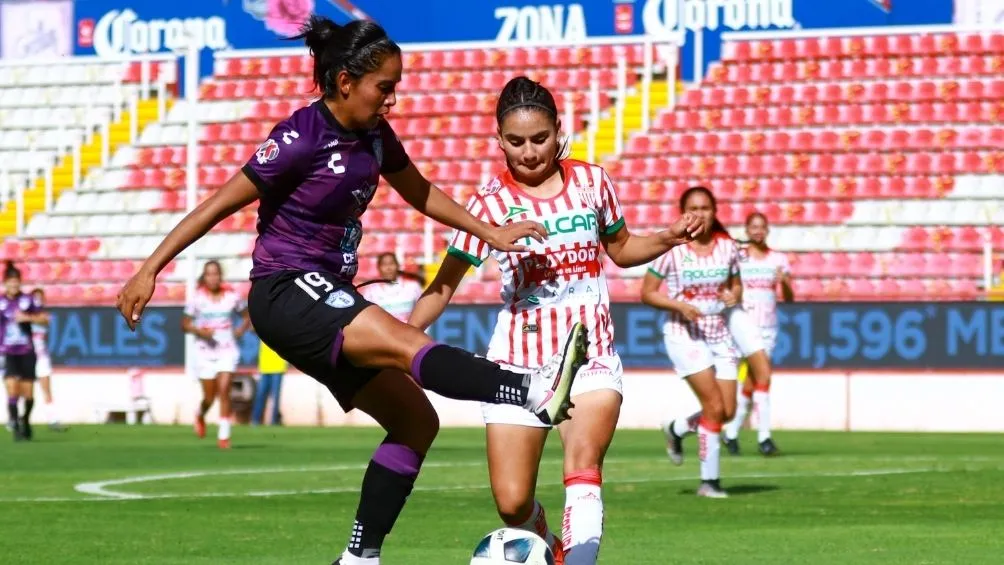Lucero Cuevas con Pachuca
