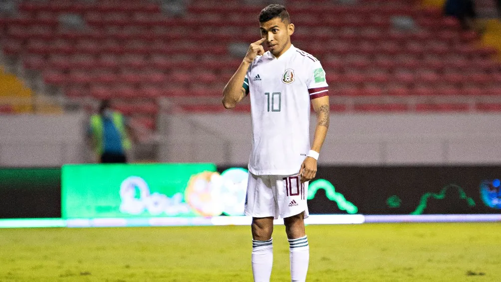 Orbelín Pineda en festejo de gol con Selección Mexicana