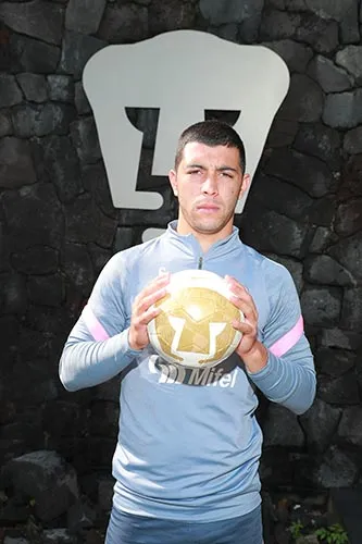 El mediocampista en sesión con RÉCORD