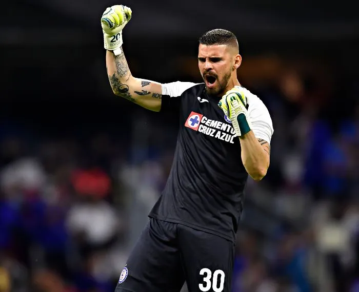 Gudiño en festejo tras gol cementero