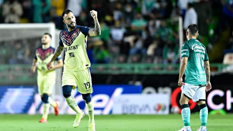 IMAGO7 Emanuel Aguilera celebra su gol de penalti