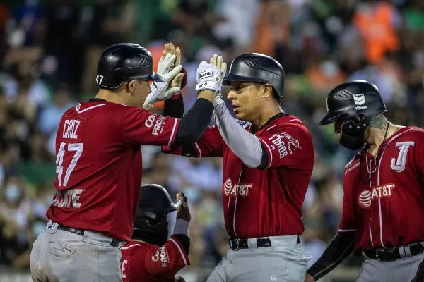 Acción en el Leones de Yucatán vs Toros de Tijuana