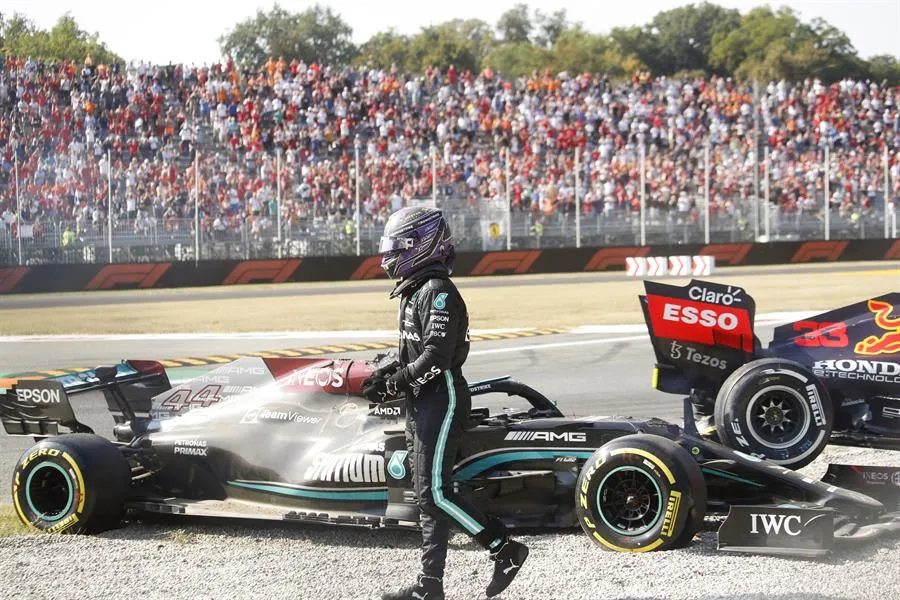 EFE Hamilton tras salir de su coche