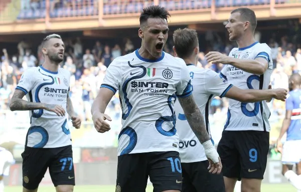 AP Lautaro Martínez celebra anotación con el Inter de Milán frente al Sampdoria