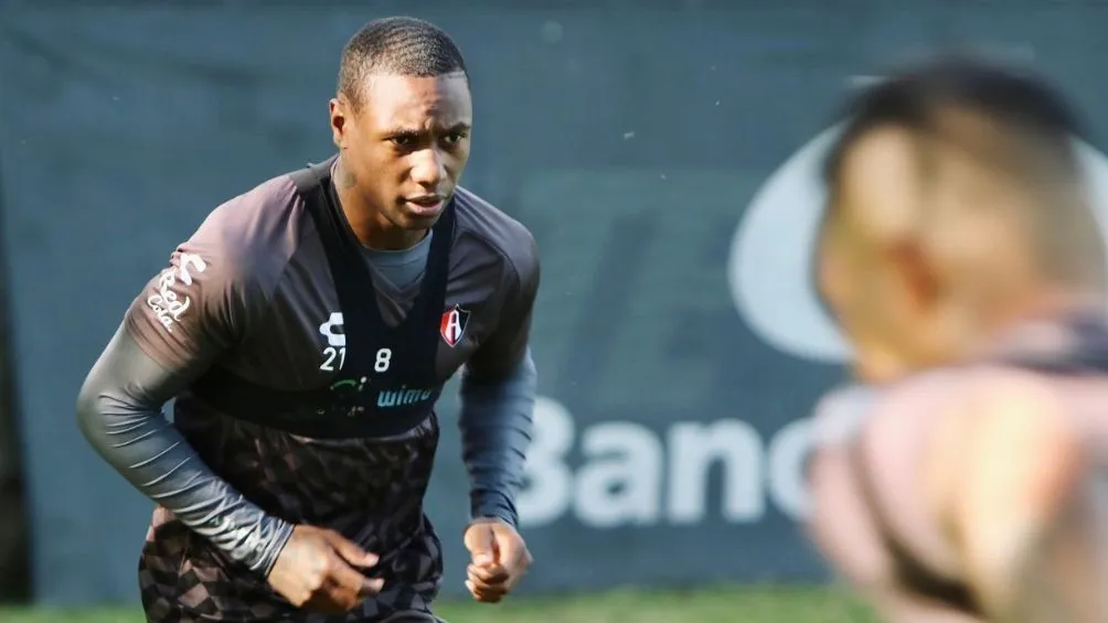 Chalá entrenando con el Atlas