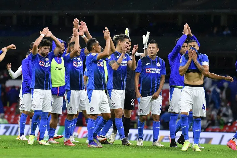 Jugadores de Cruz Azul en festejo