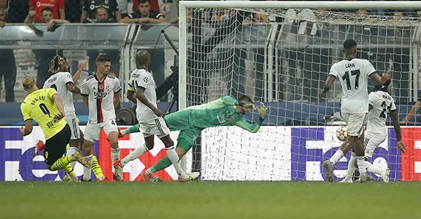 AP El momento del gol de Erling Haaland