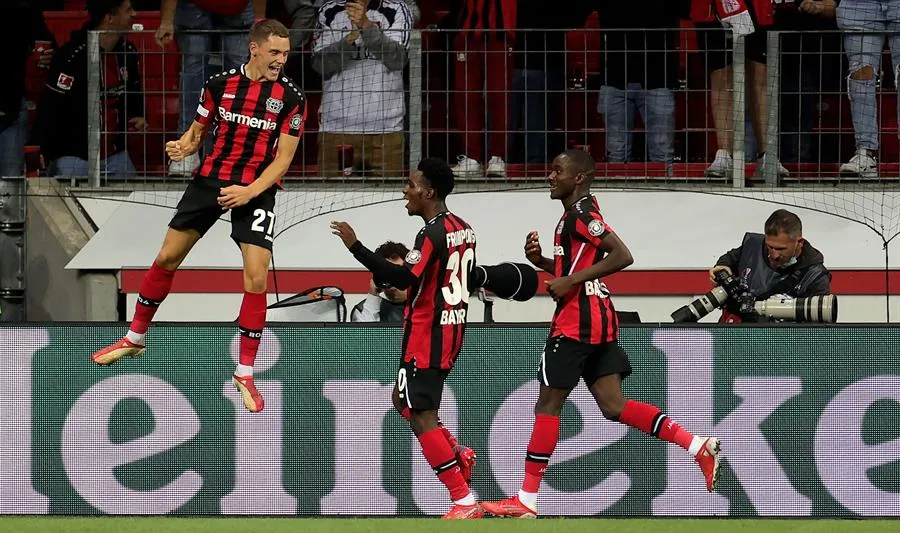 EFE Jugadores del Leverkusen celebrando un gol