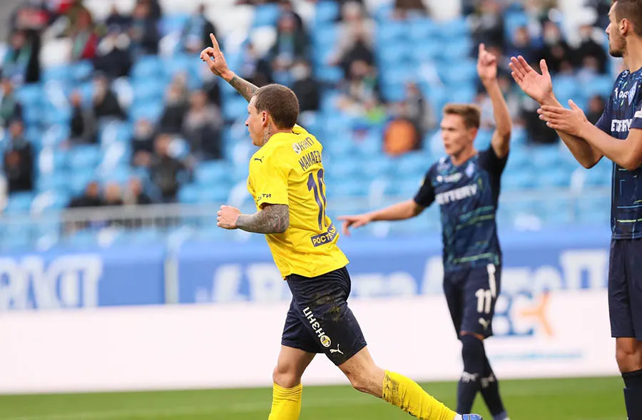 TWITTER @rostovfc Jugador del Rostov celebra gol al Krylia