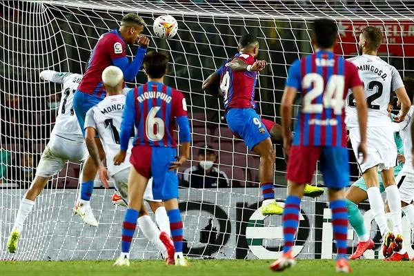 Barcelona rescató el empate ante Granada