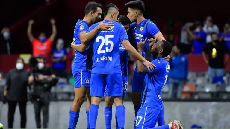IMAGO7 Los jugadores de Cruz Azul celebrando el gol