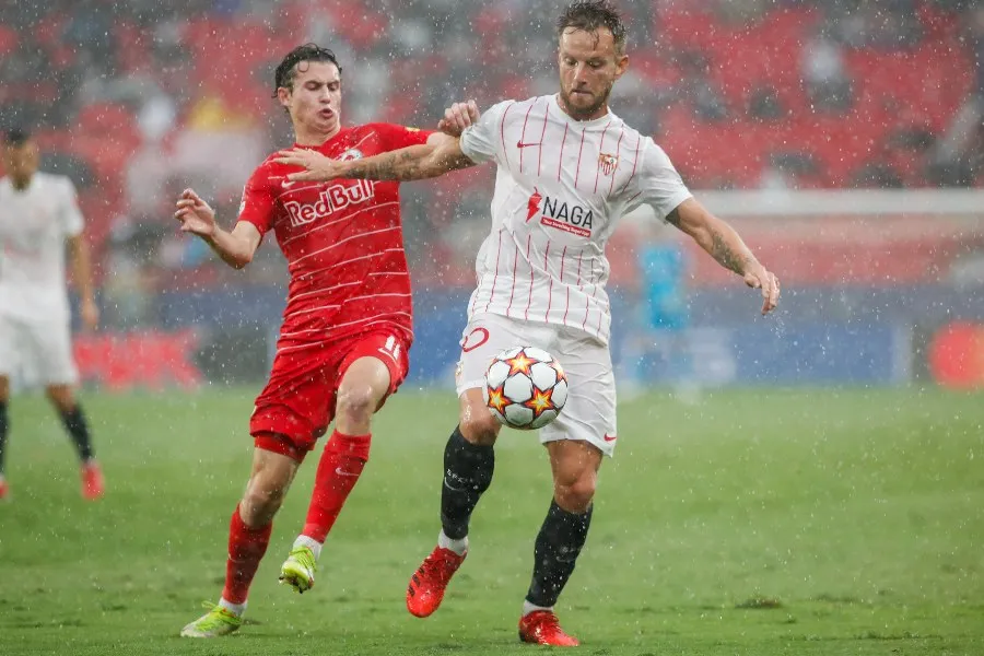 AP Ivan Rakitic durante un partido con el Sevilla