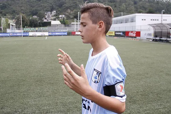 El jugador durante su paso por las inferiores de Gallos
