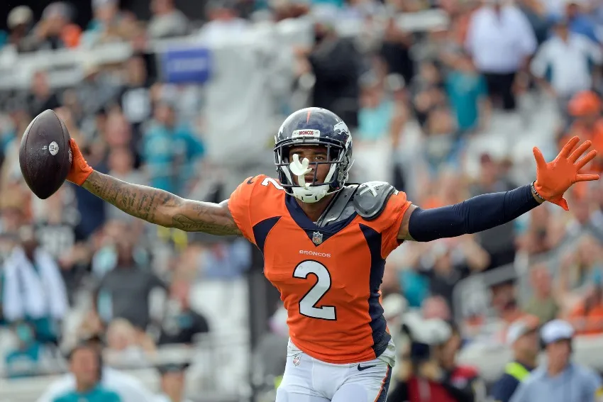 Pat Surtain II en el duelo entre Denver y Jacksonville