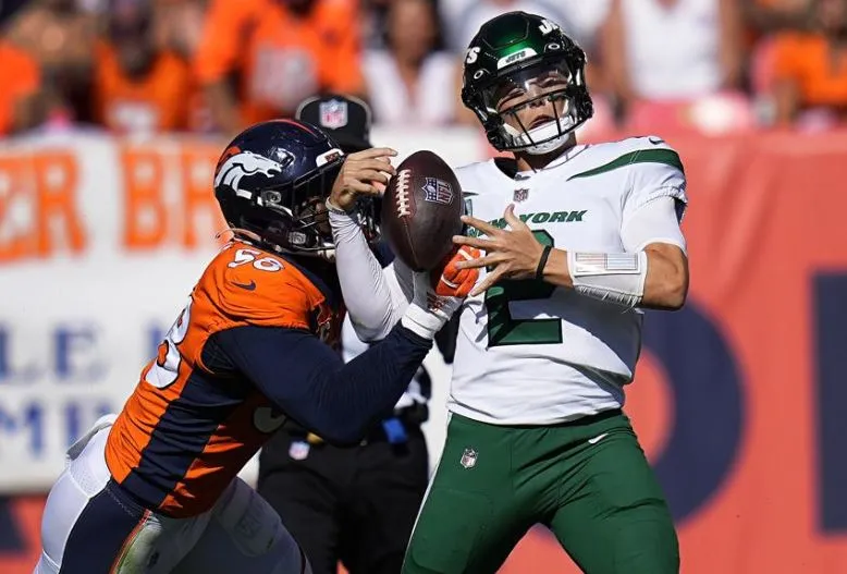 AP La defensa de Denver en acción