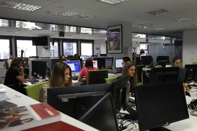 EFE Computadoras en un salón de clases