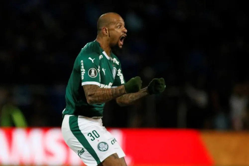 Felipe Melo en un partido con Palmeiras