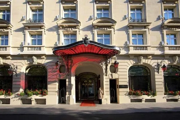 ESPECIAL Hotel Le Royal Monceau en París
