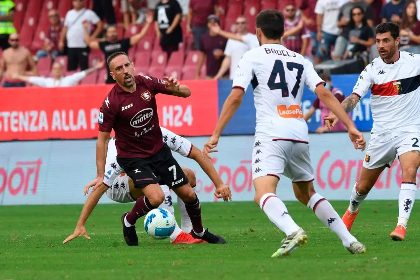 EFE Ribery en el duelo entre el Salernitana y el Genoa